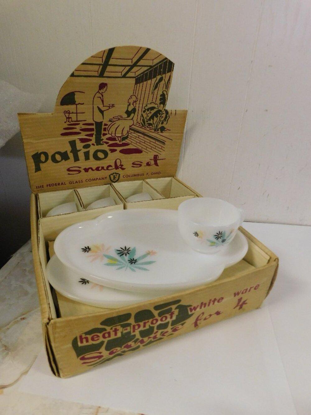 VTG MCM Federal Glass Co., 1950s Atomic Flower Patio Snack Set Service For 4 ***